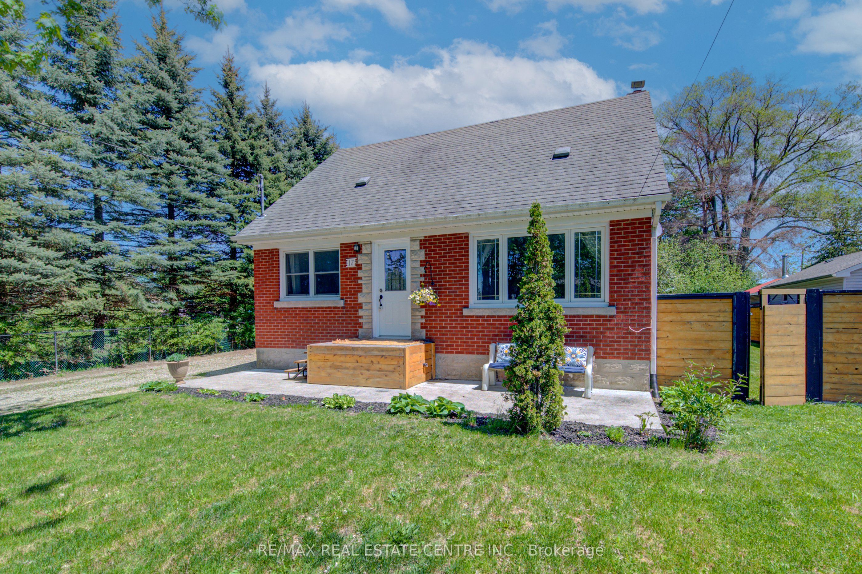Additional image 4 of 17 Daniel Avenue, Kitchener, ON, N2K 1E8