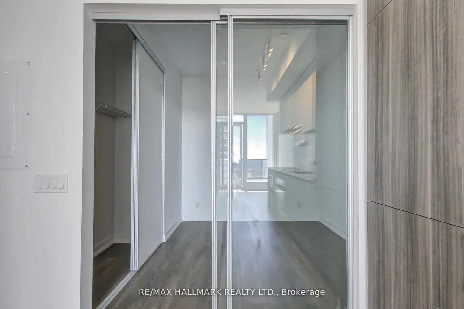 Additional image 8 of 898 Portage Parkway 4308