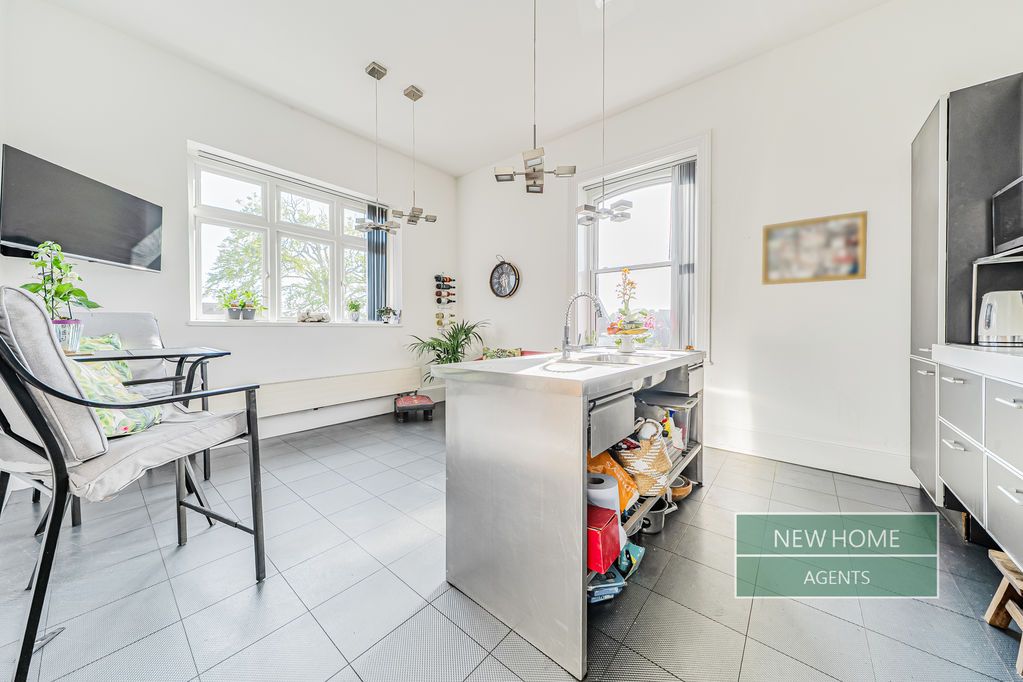 Additional image 6 of 3 bed maisonette for saleLangstone High Street, Langstone, Havant PO9