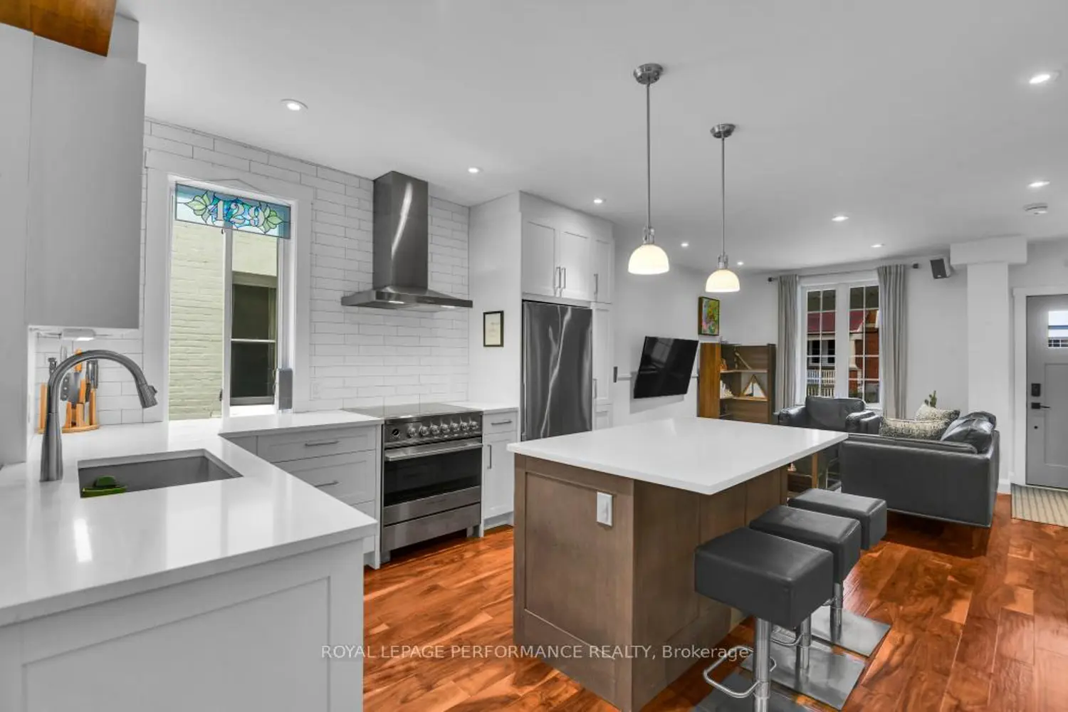 19 Windsor Avenue photo 5
