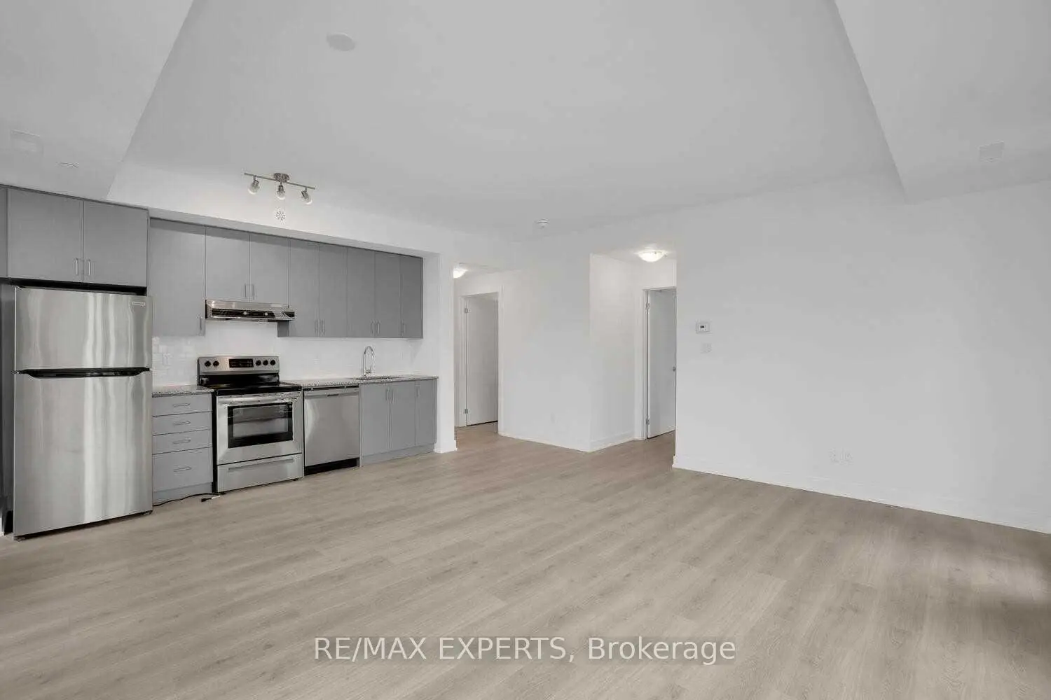 Additional image 9 of 1709 Bur Oak Avenue 309