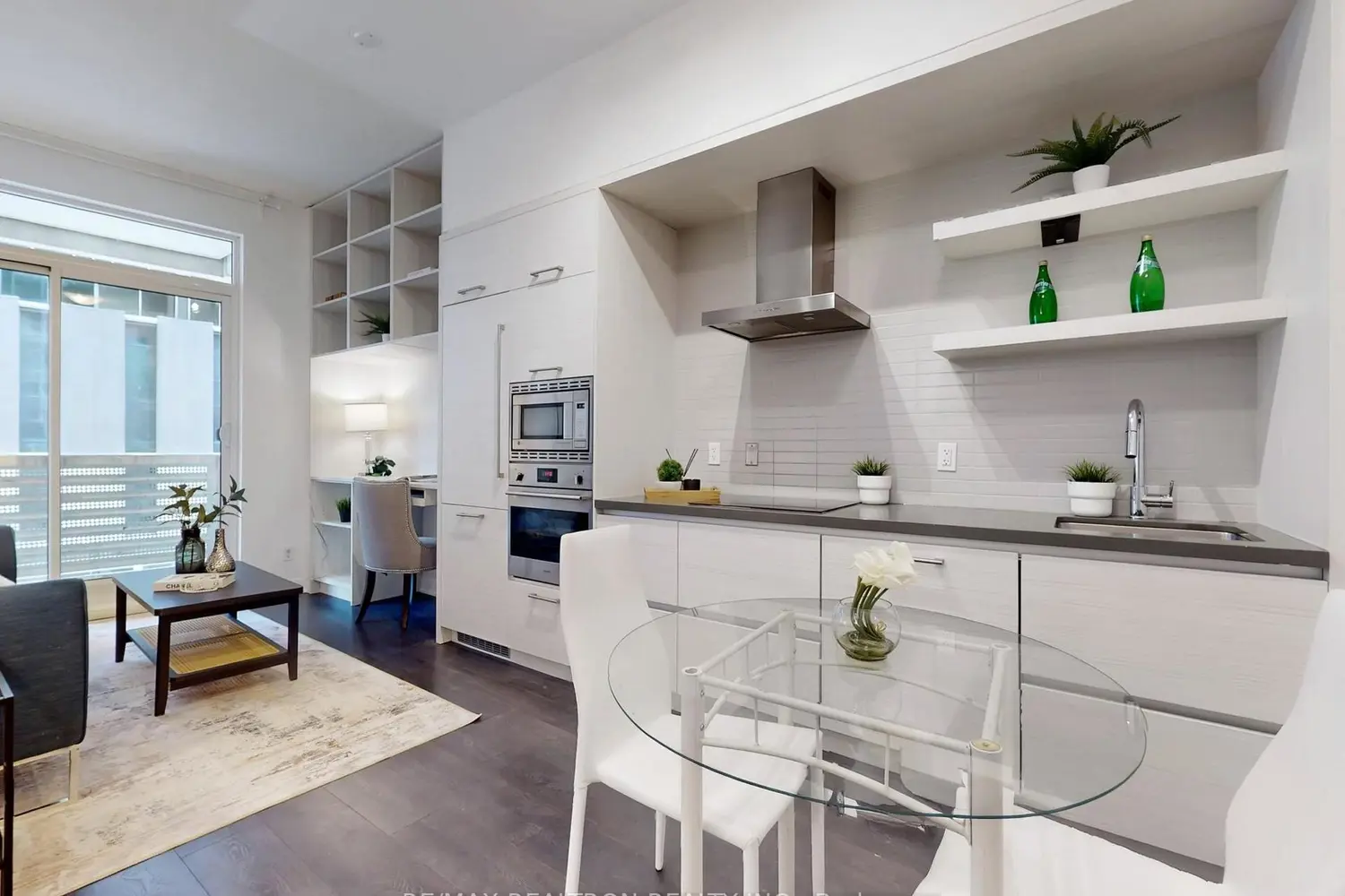 2221 Yonge Street 213