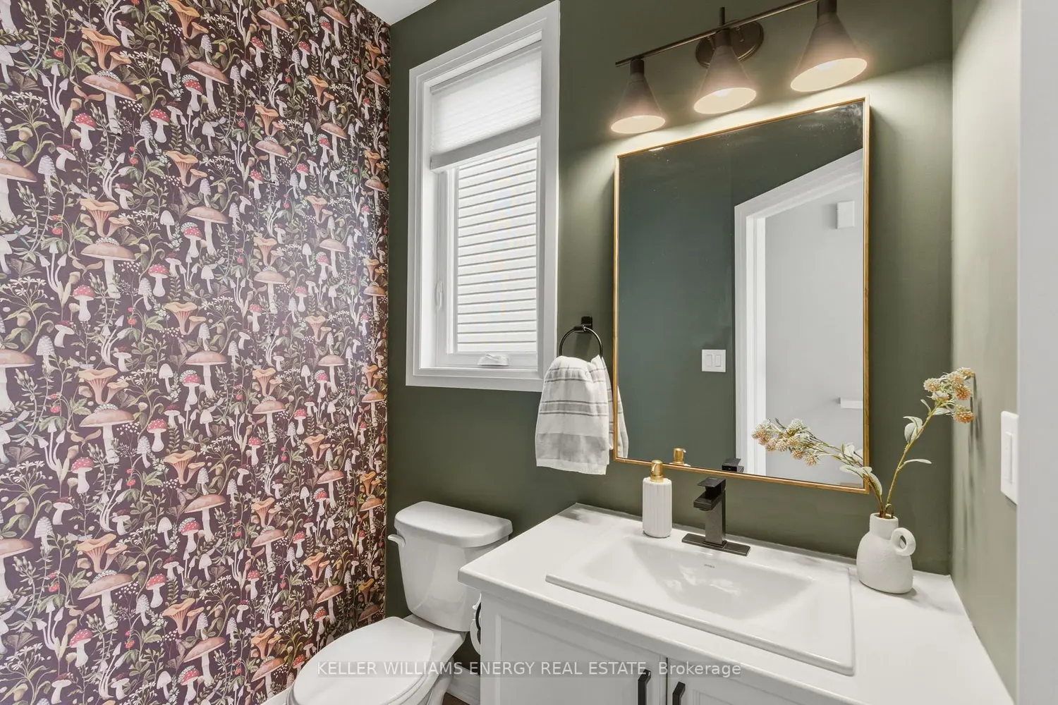 34 Larkin Lane photo 2