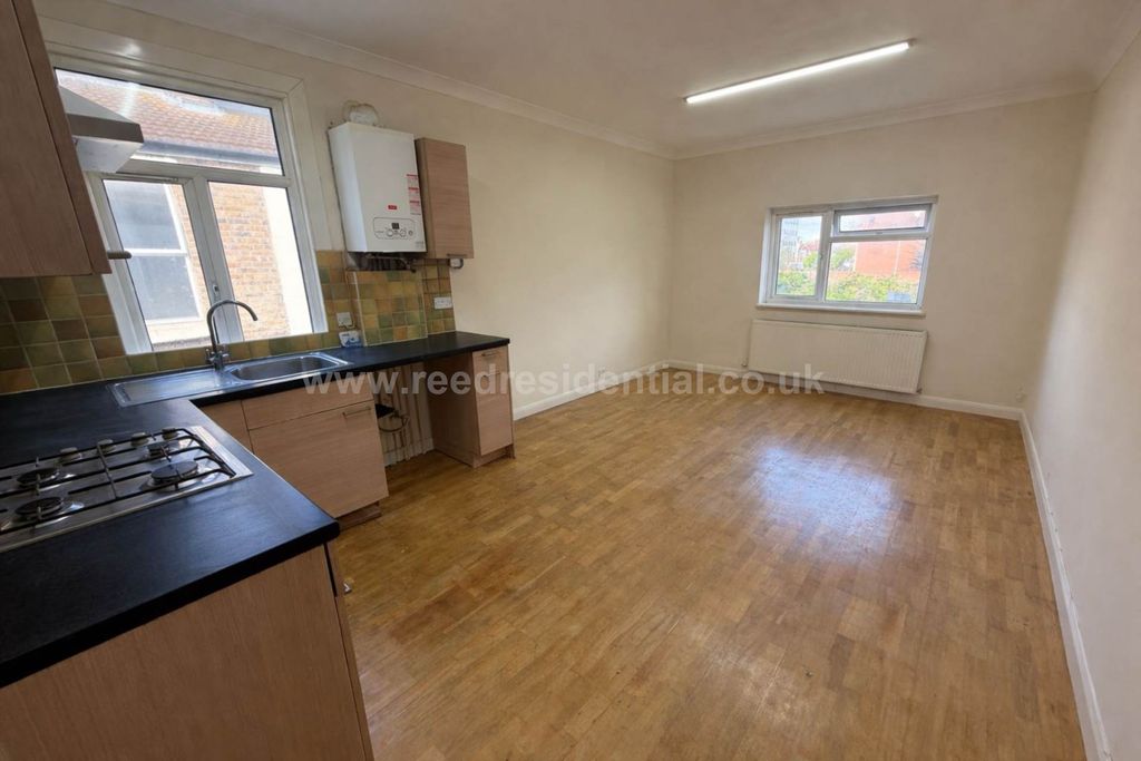 Additional image 2 of 1 bed flat for saleAmbleside Drive, Southend On Sea SS1