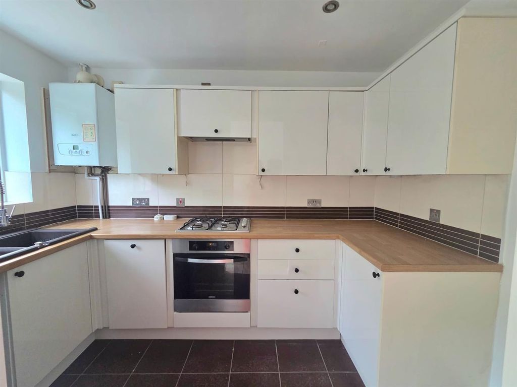 Additional image 2 of 3 bed end terrace house to rentCwrt Nant Y Felin, Caerphilly CF83