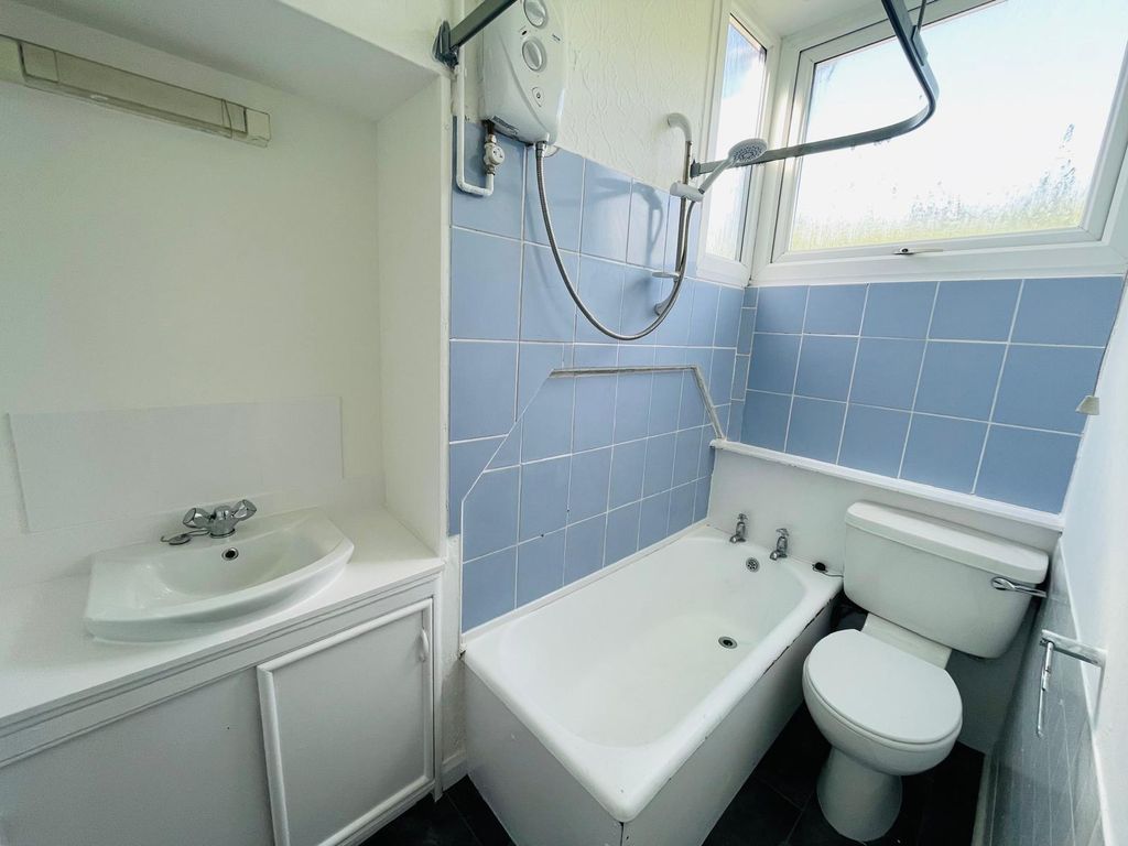 Additional image 7 of 1 bed property to rentPier Road, Milford Haven SA73