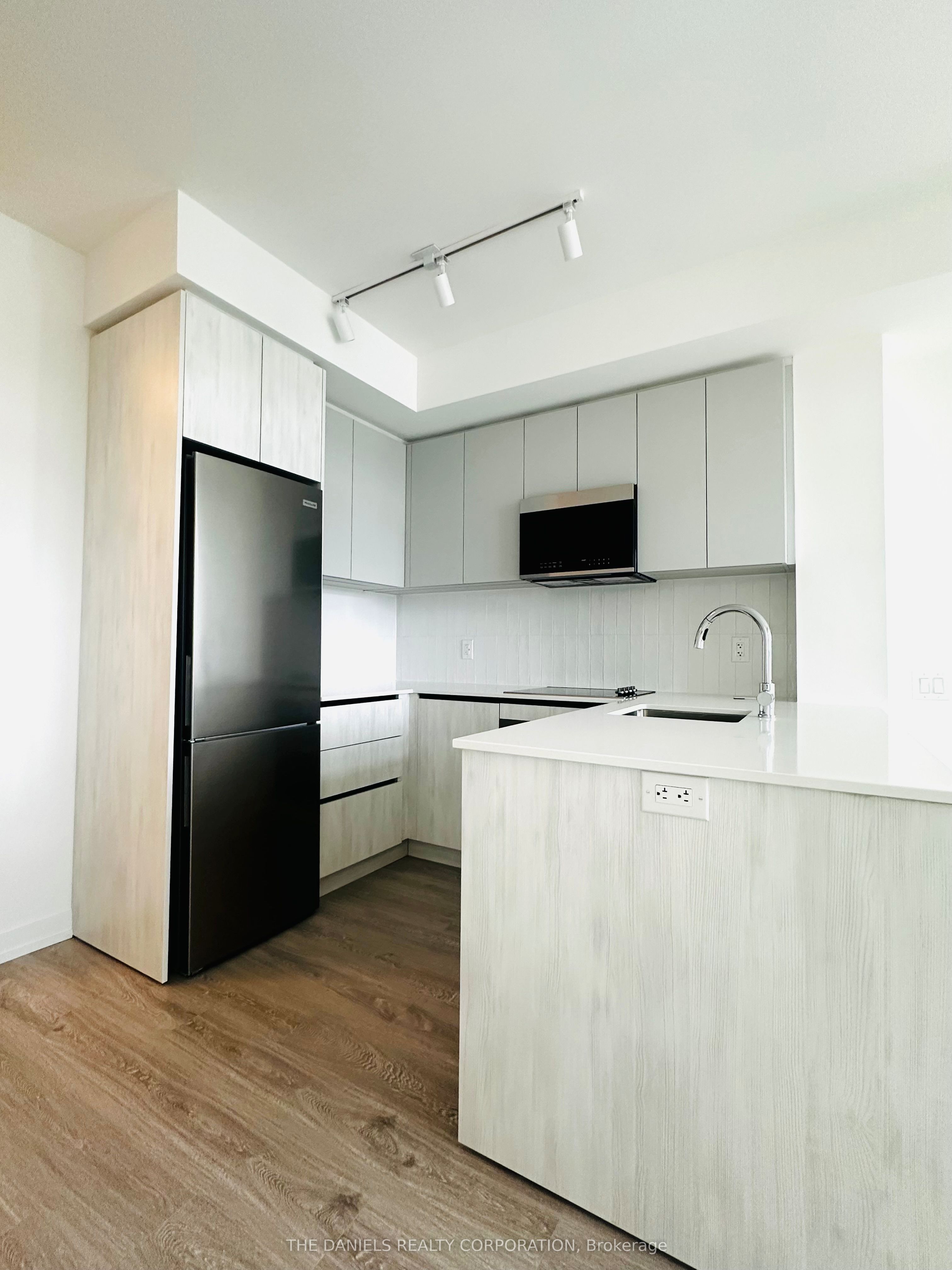 Additional image 3 of 1013-2485 Eglinton Avenue W, Mississauga, ON, L5M 2T1
