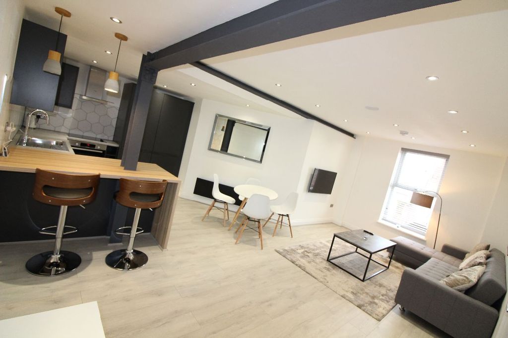 3 bed flat to rentCity Bridge Apartments, Glovers Court, Preston PR1