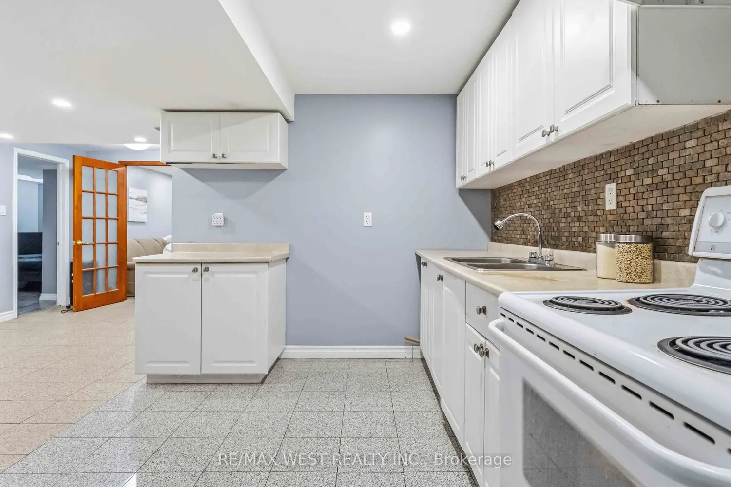 Additional image 18 of 23 Gloria Crescent