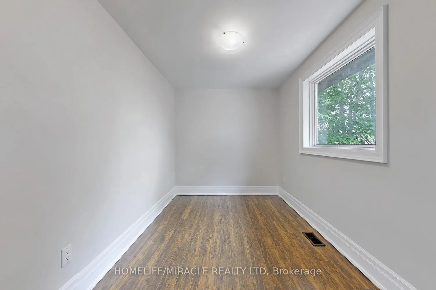 Additional image 11 of 509 Maine Street
