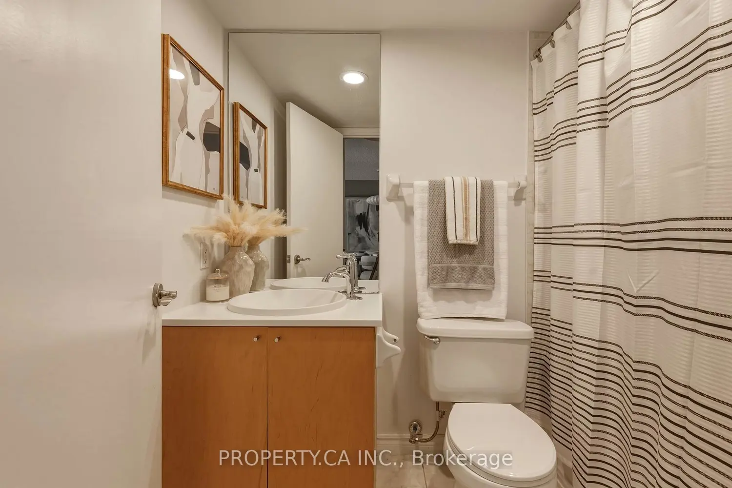 Additional image 15 of 410 Queens Quay 1105