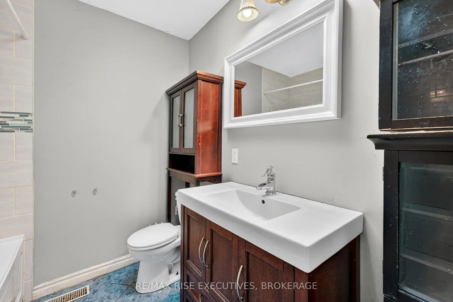 Additional image 12 of 29 Seventh Avenue