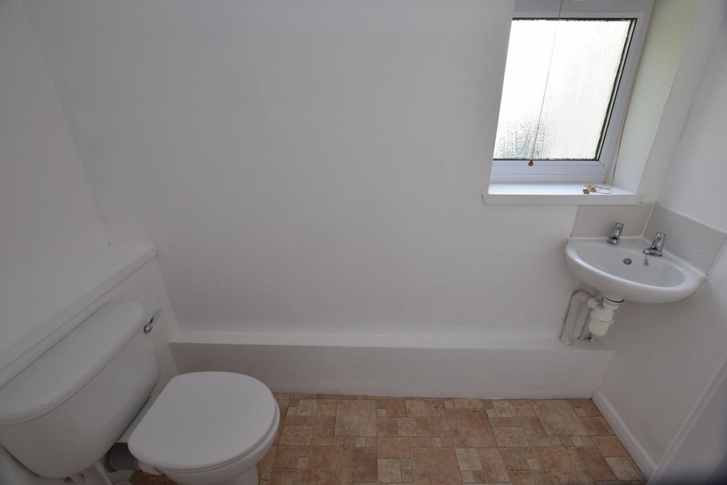 Additional image 5 of 2 bed end terrace house to rent114 Stormont Road, Scone, Perth PH2