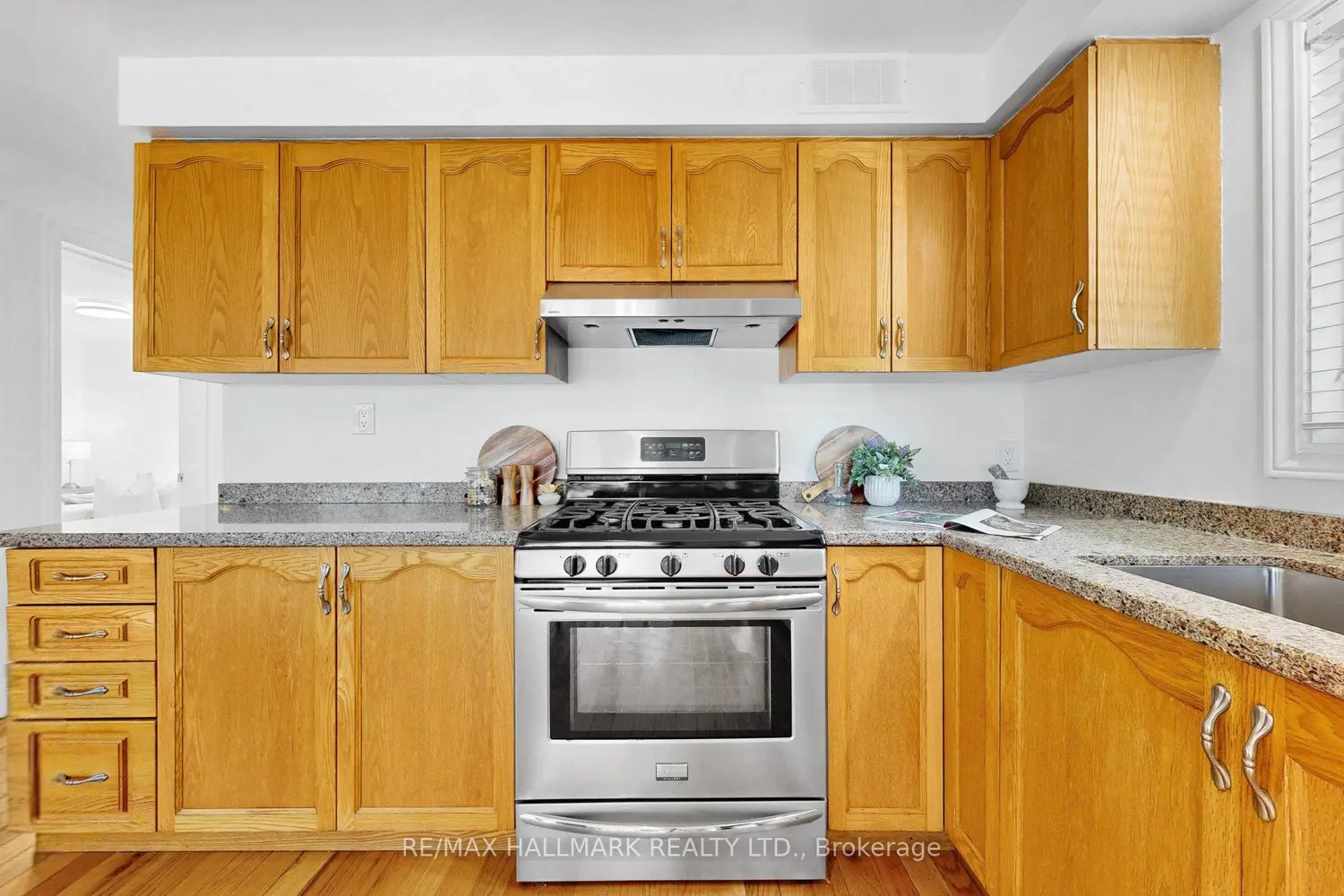 941 Lake Drive photo 4