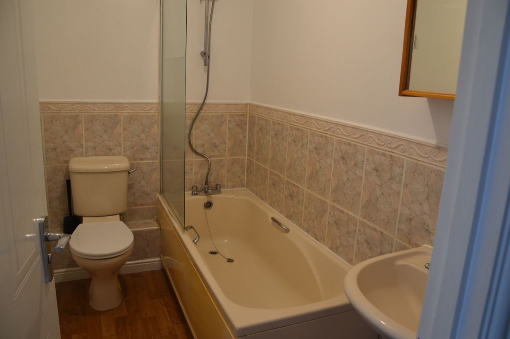 Additional image 11 of 3 bed terraced house to rentCedern Avenue, Elborough, Weston-Super-Mare BS24
