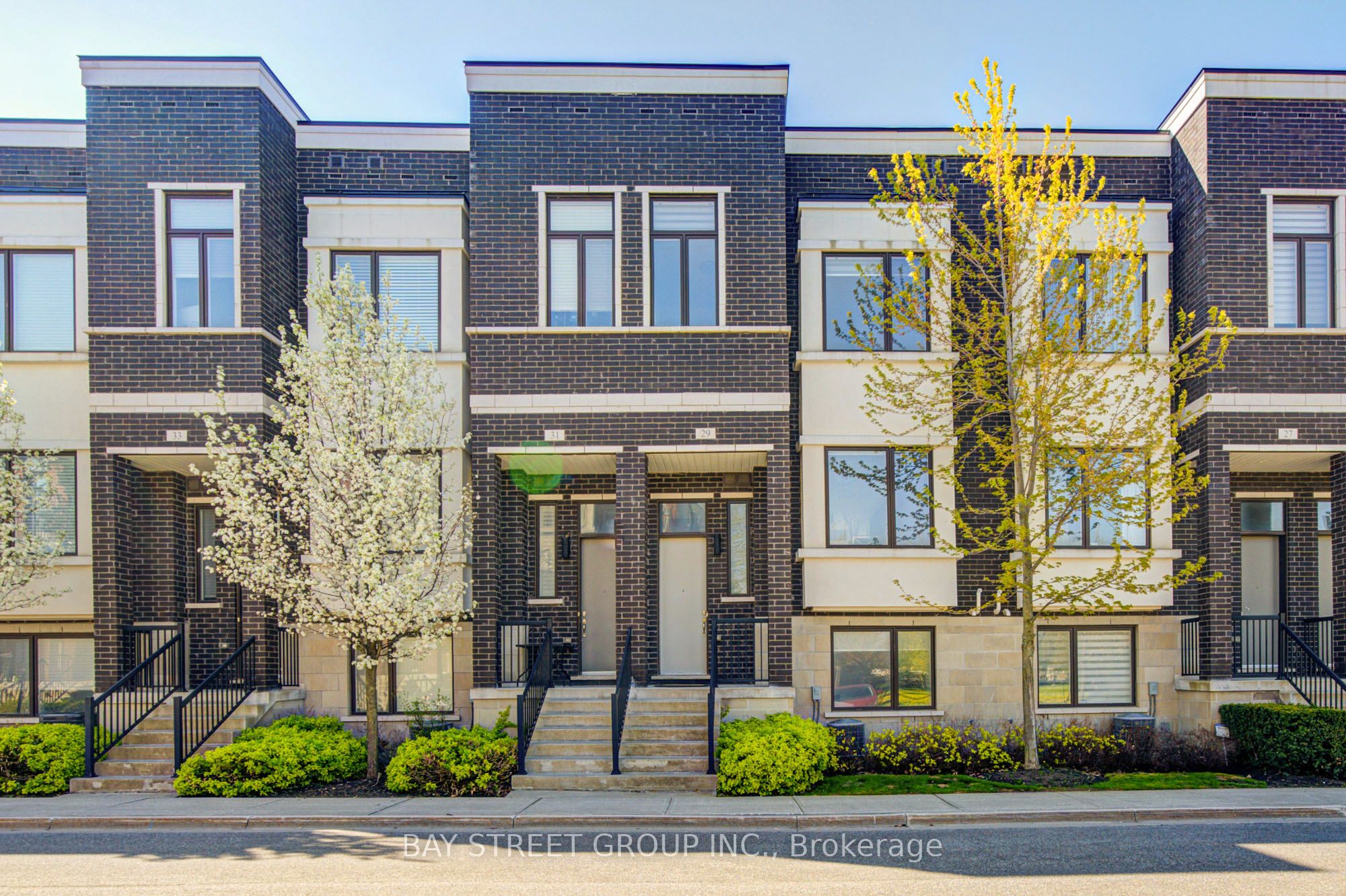 Additional image 2 of 29 Lafferty Lane, Richmond Hill, ON, L4C 0Z8