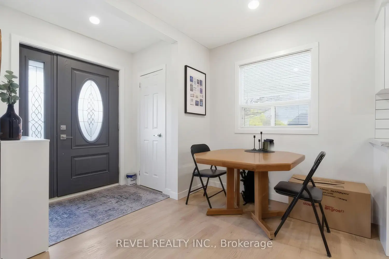 216 Stevenson Street photo 2