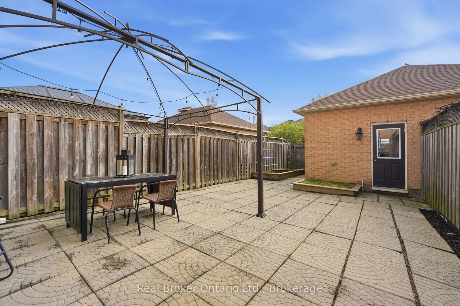 Additional image 16 of 50 Easthampton Road
