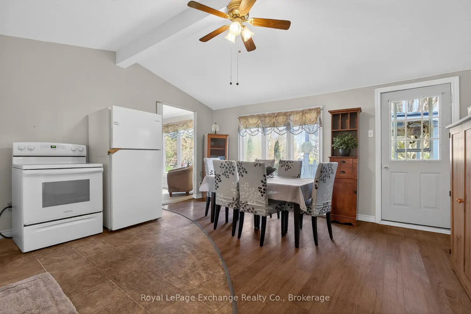 404 Browns Lane photo 5