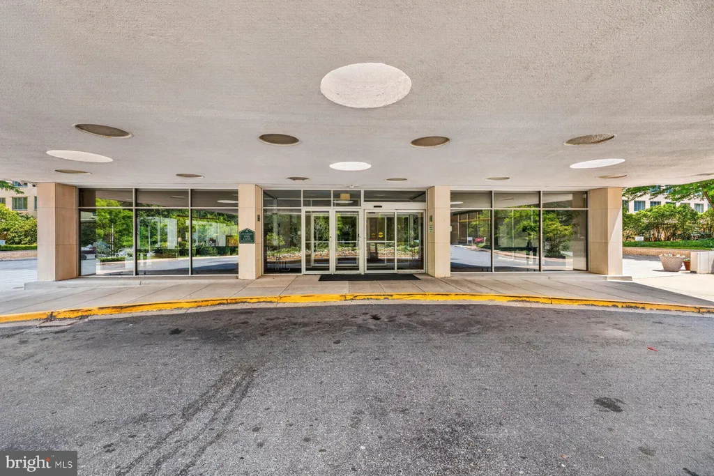 Additional image 3 of 10401 Grosvenor Place Unit 1327, Rockville, MD 20852