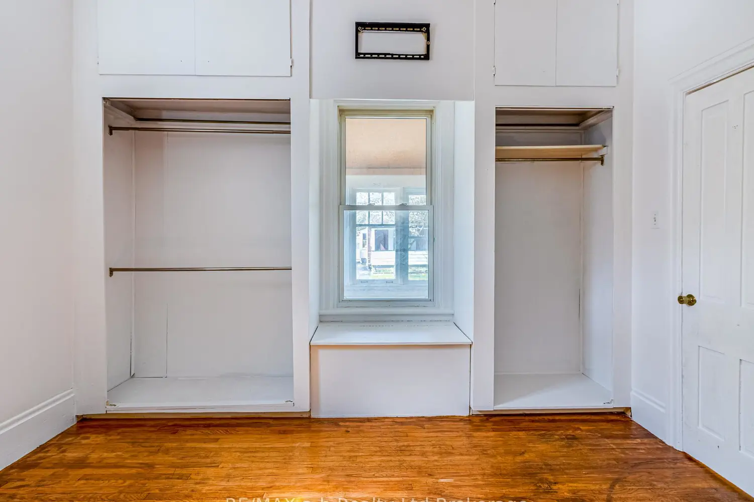 Additional image 12 of 544 Grace Street