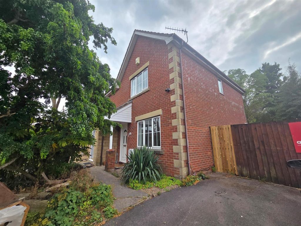 3 bed end terrace house to rentCwrt Nant Y Felin, Caerphilly CF83