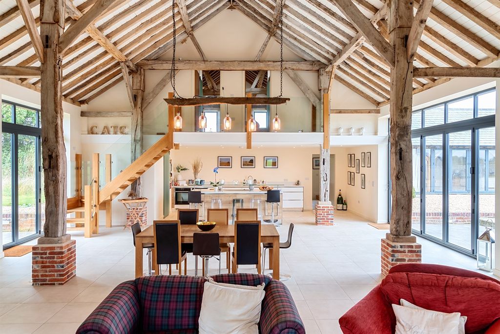 Additional image 3 of 4 bed barn conversion to rentSlatey Barn Langford Farm, Chilgrove Road, Lavant, Chichester, West Sussex PO18