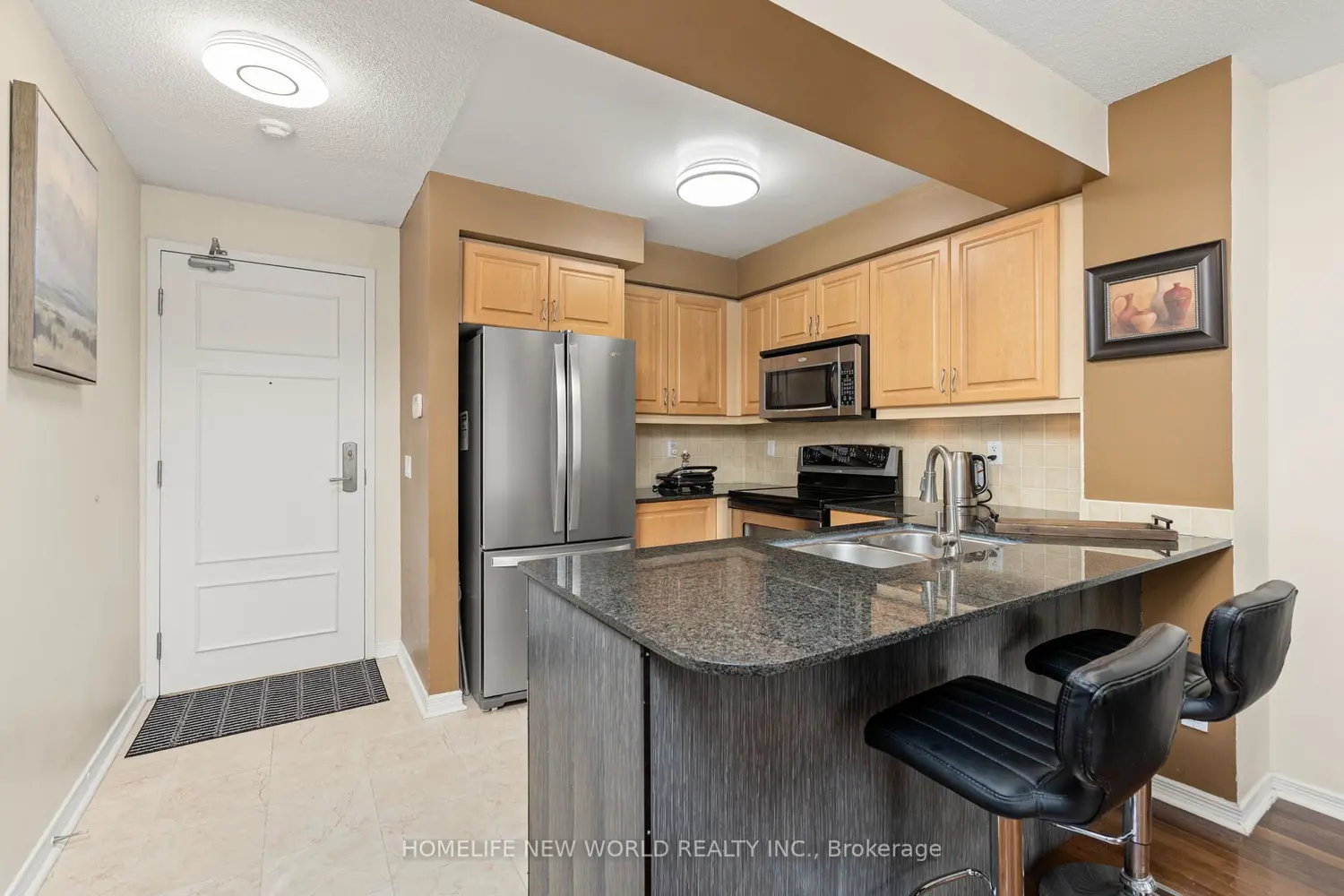 Additional image 4 of 330 Red Maple Road 1103