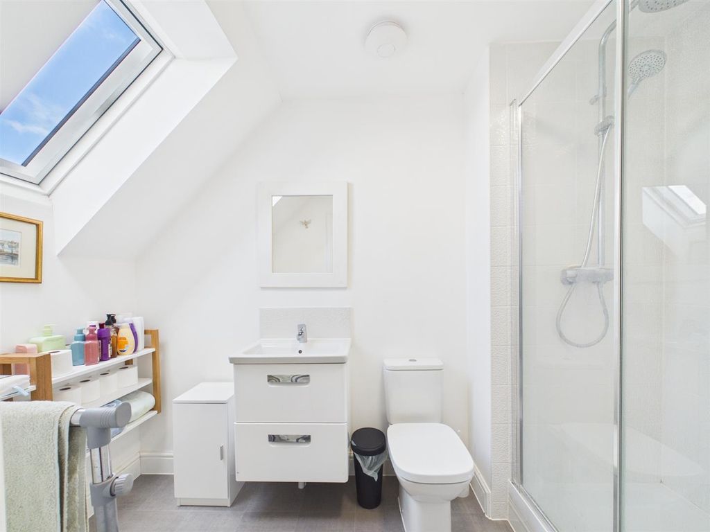 Additional image 7 of 4 bed semi-detached house to rentBarrowfield Drive, Stamford PE9