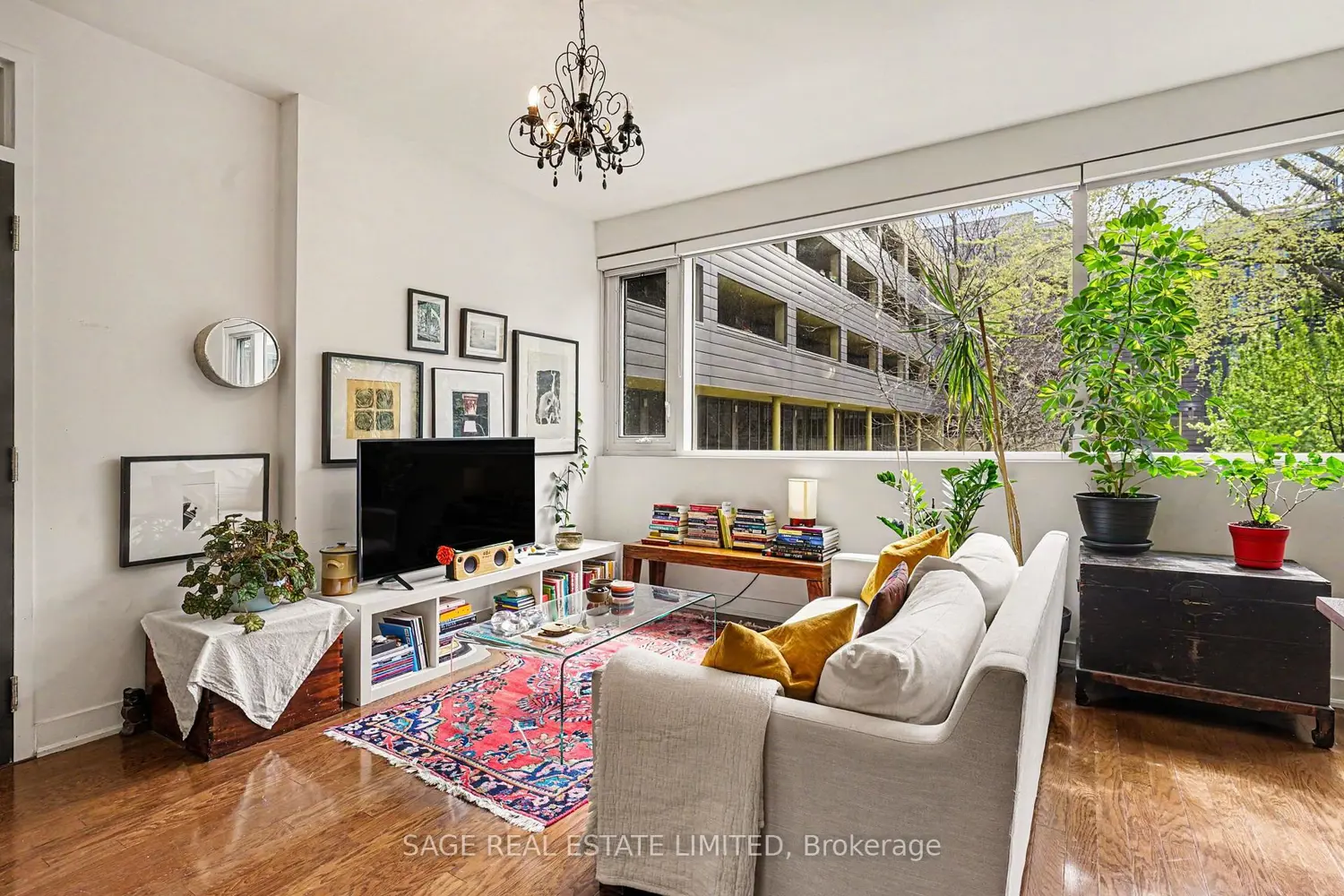 25 Ritchie Avenue 201 photo 3