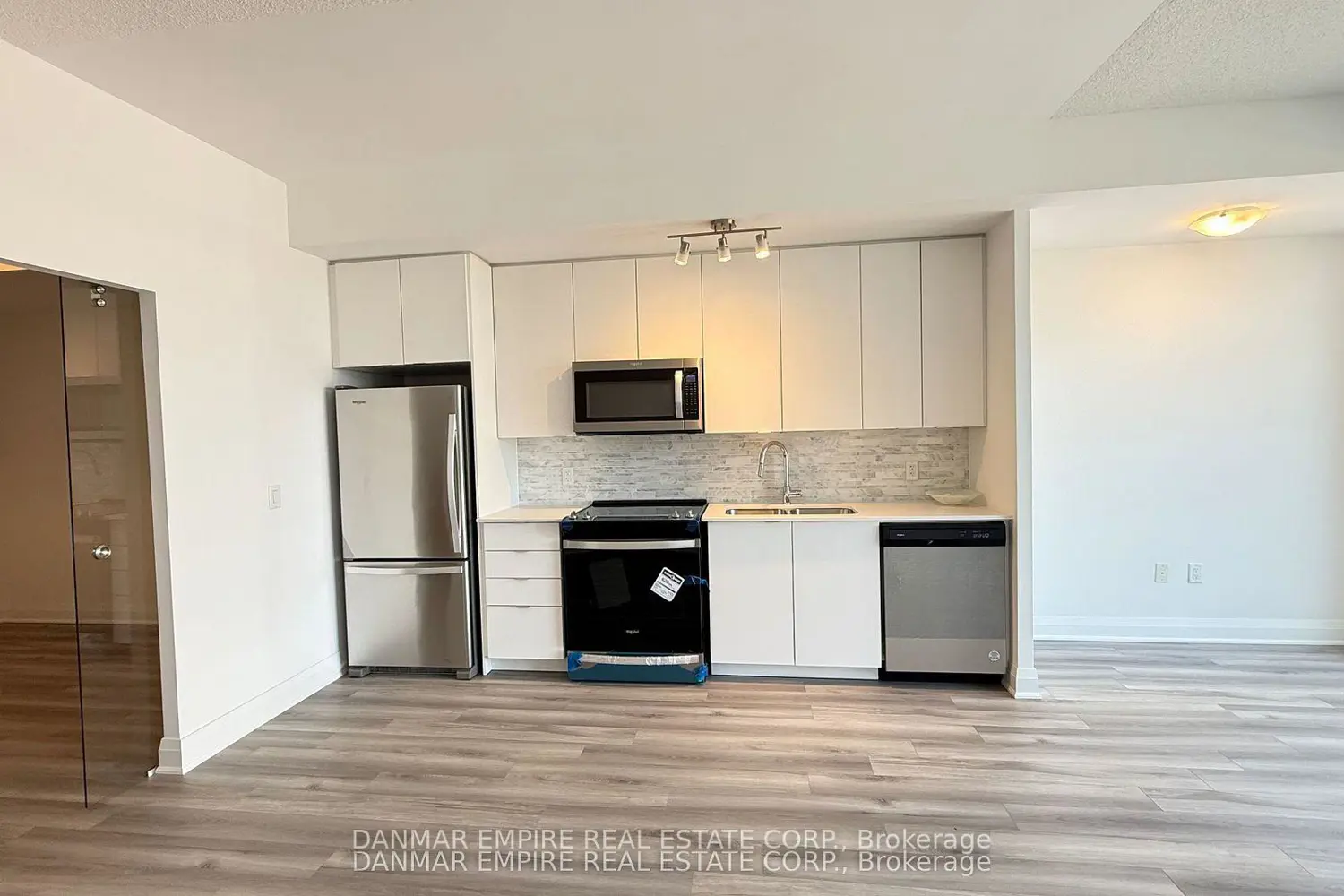 3220 Sheppard Avenue 607 photo 4
