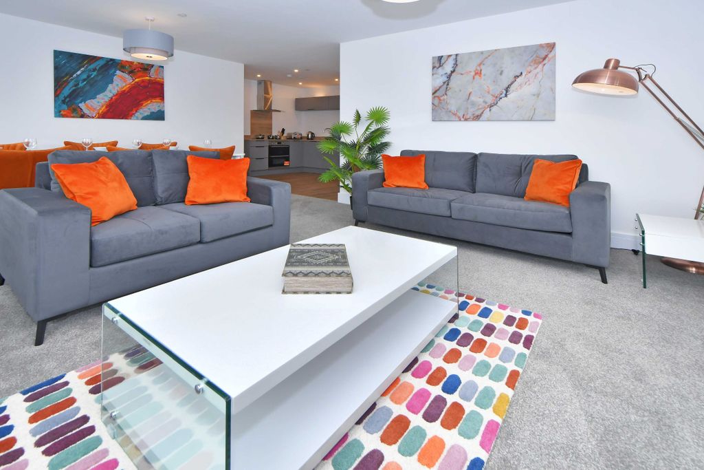 Additional image 2 of 2 bed flat to rentQueens Gardens, Newcastle-Under-Lyme ST5