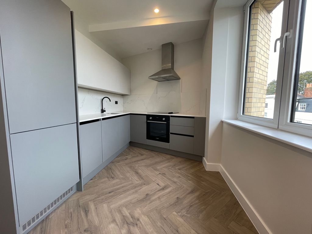 Additional image 5 of 2 bed flat to rentCarlton Crescent, Southampton SO15