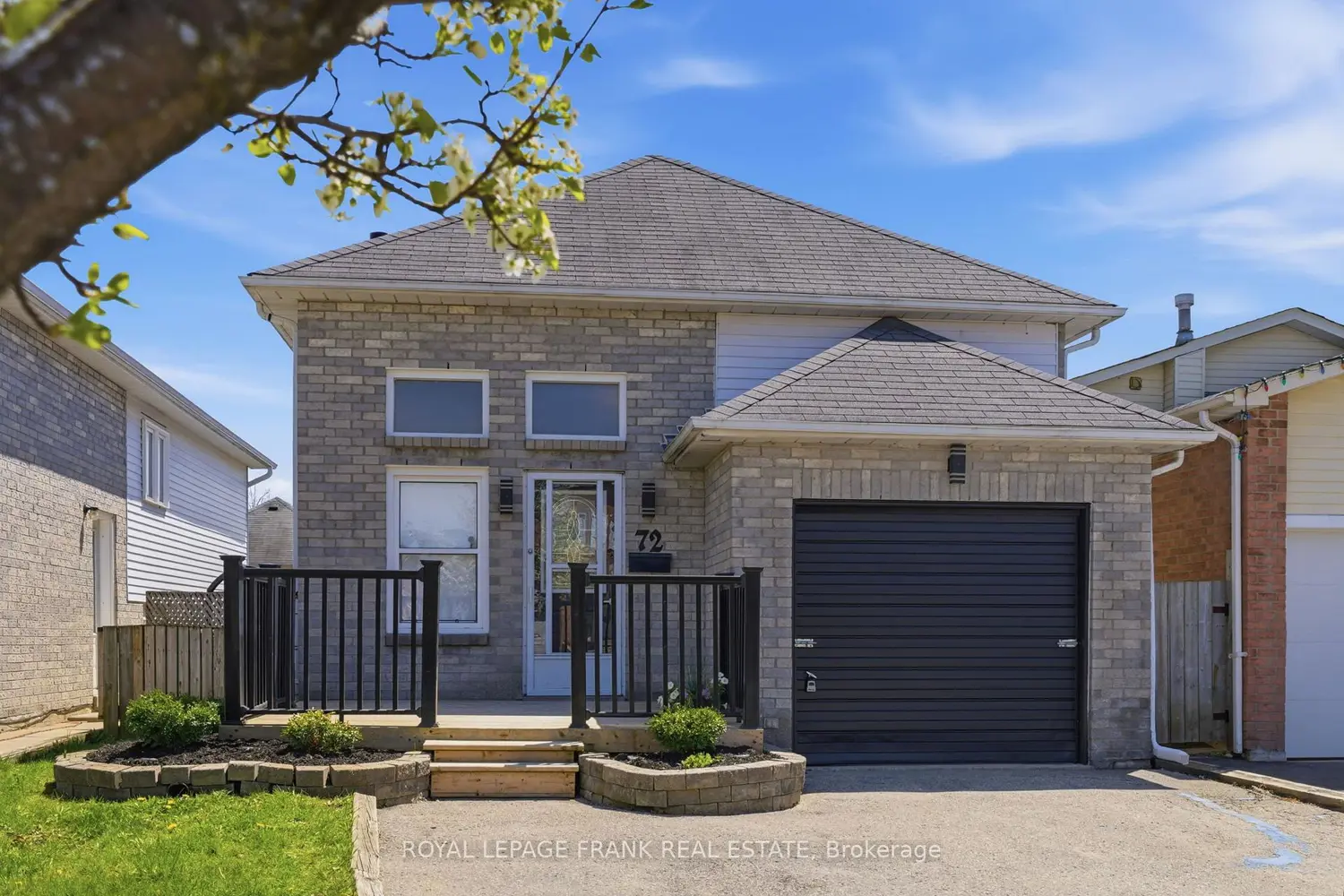 72 Broadlands Crescent
