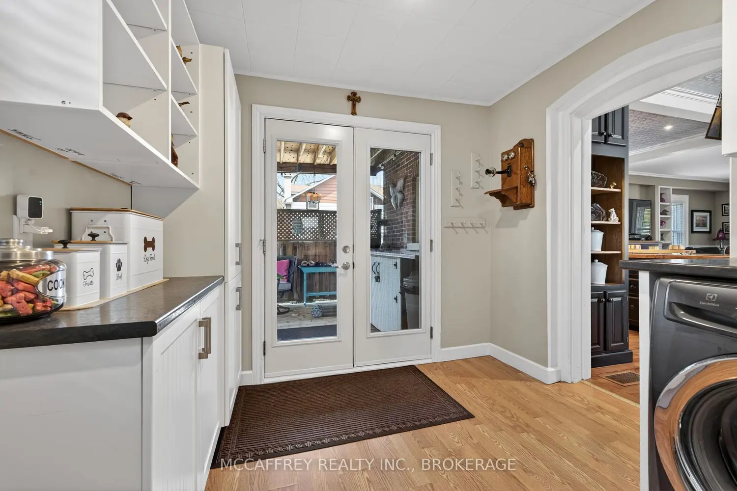 Additional image 8 of 230 Centre Street