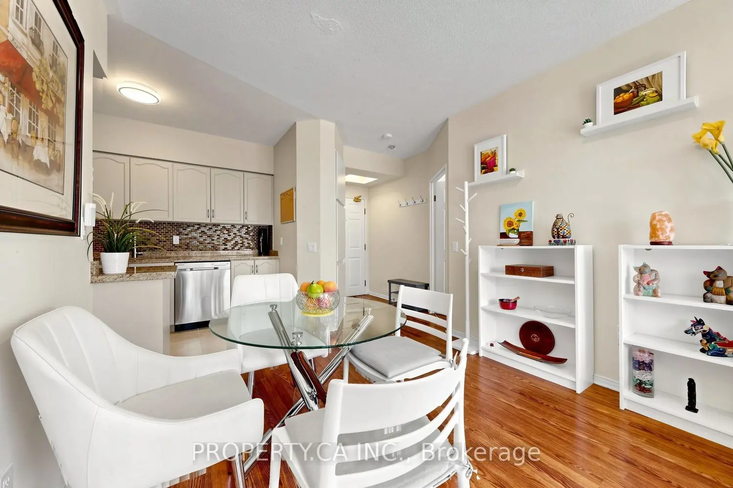 Additional image 6 of 7398 Yonge Street 107