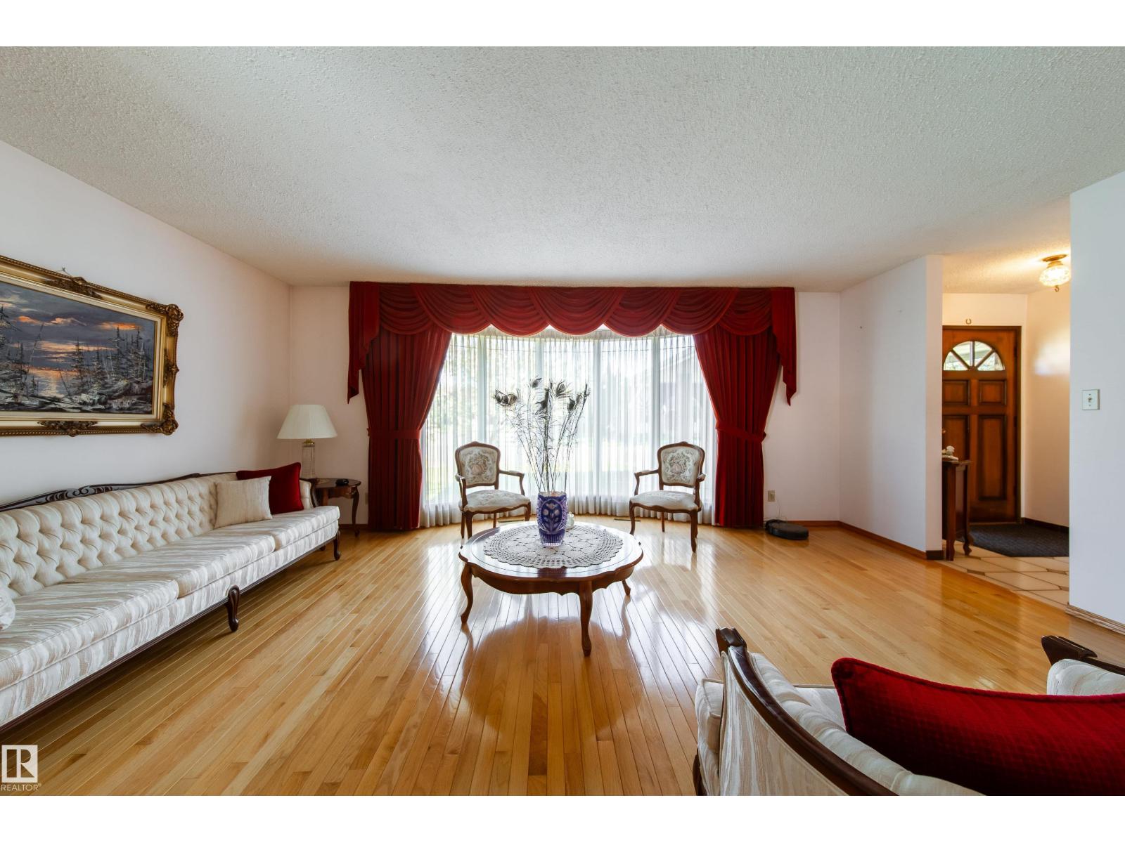 Additional image 6 of 8509 39b Avenue NW, Edmonton, AB, T6K3E7