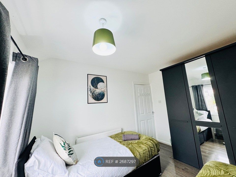 Additional image 14 of 3 bed semi-detached house to rentWanlip Lane, Birstall, Leicester LE4