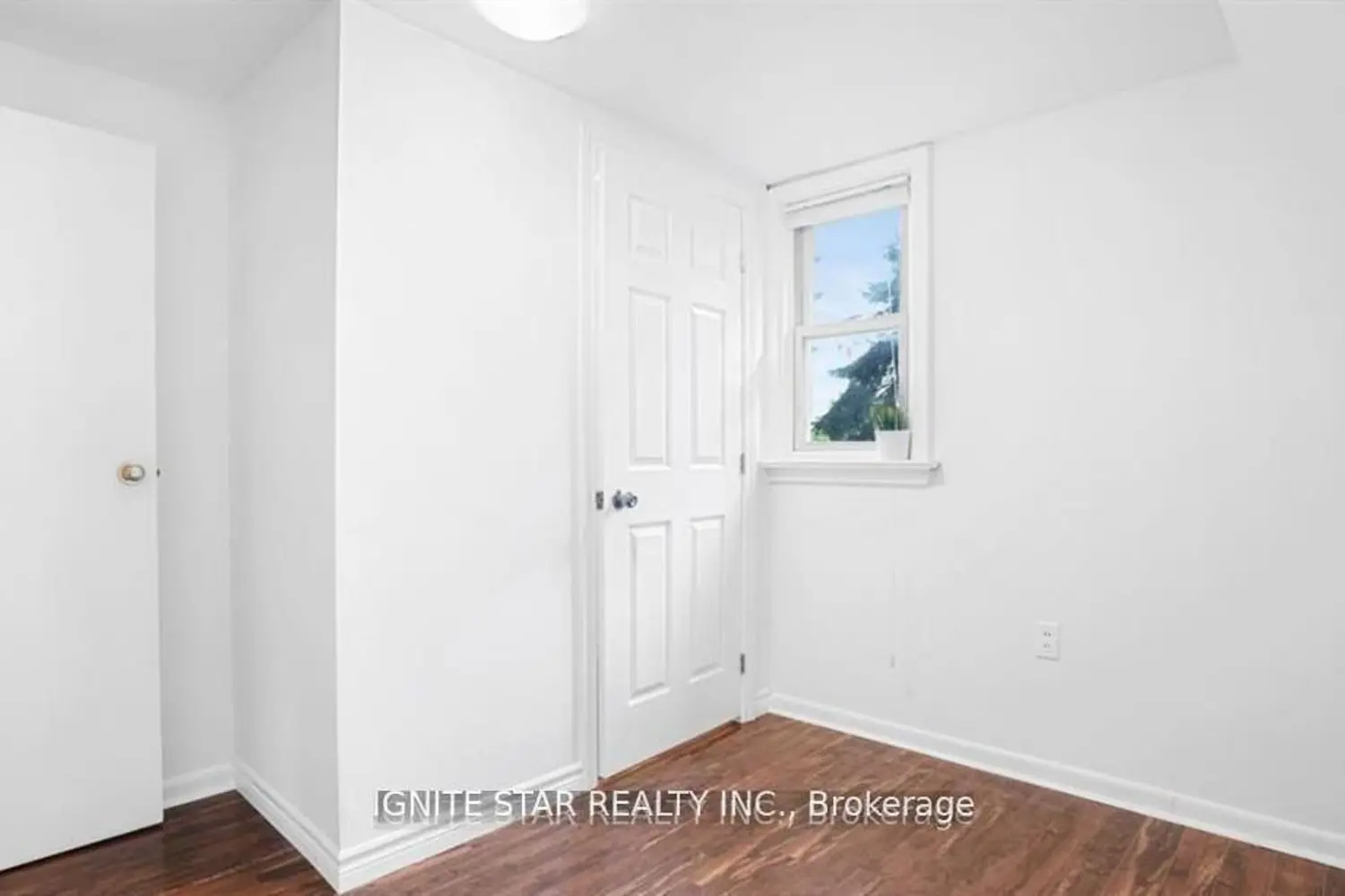 Additional image 8 of 1136 Bronte Road