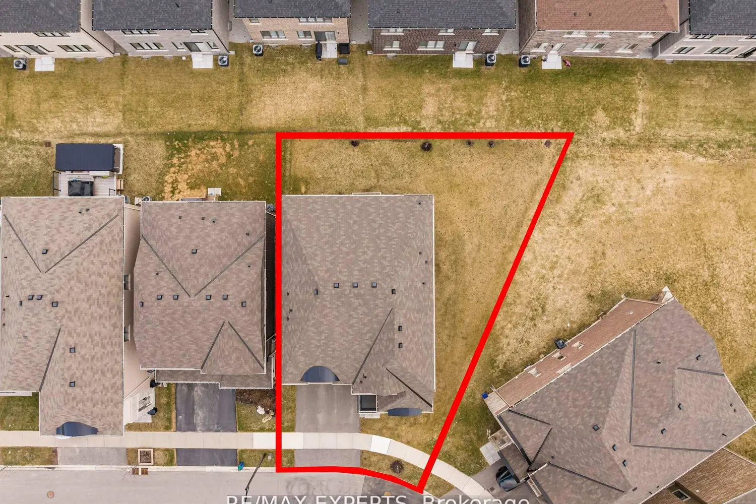 857 Magnolia Terrace photo 2