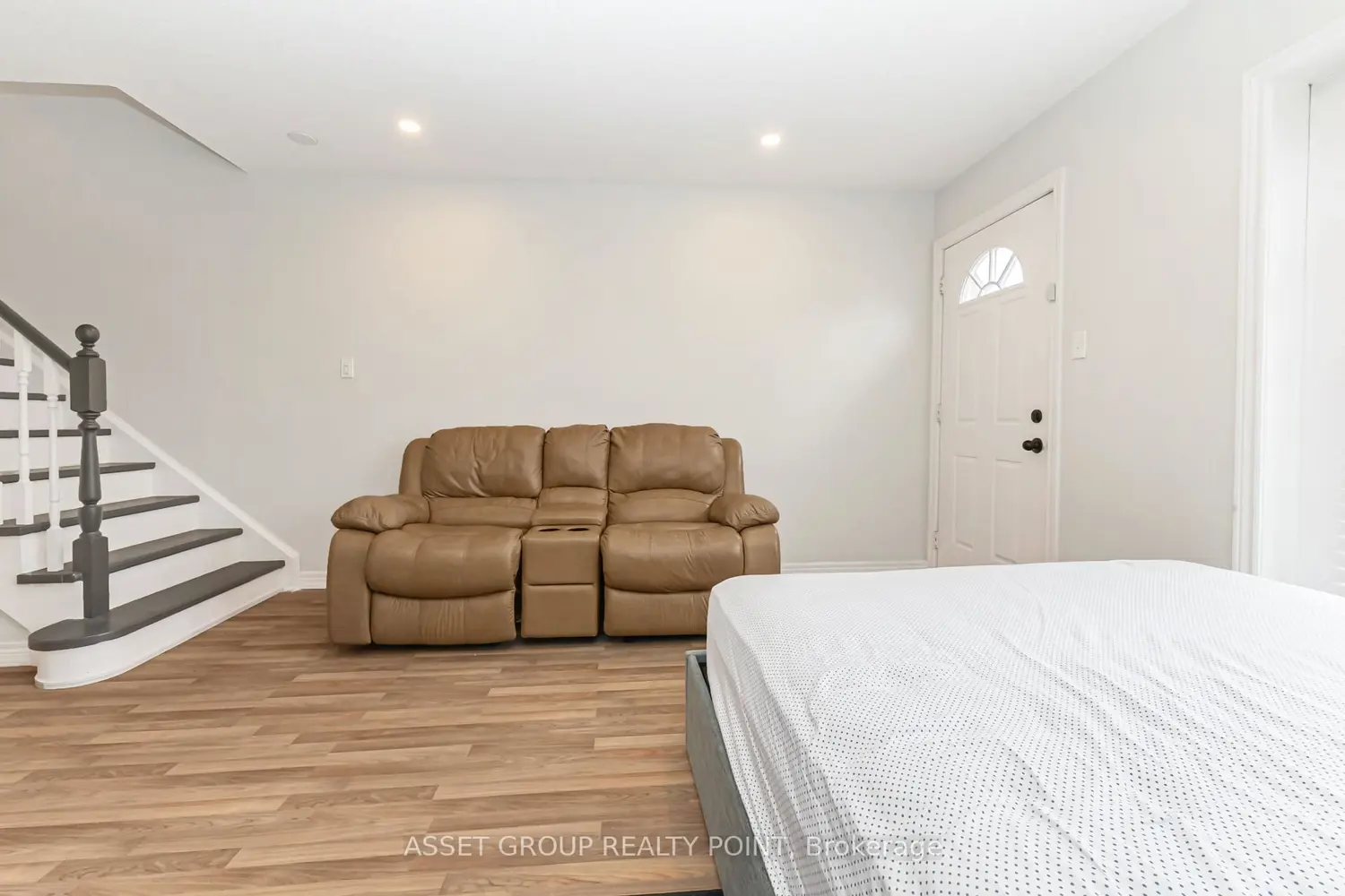 Additional image 5 of 1751 Lampman Avenue 33