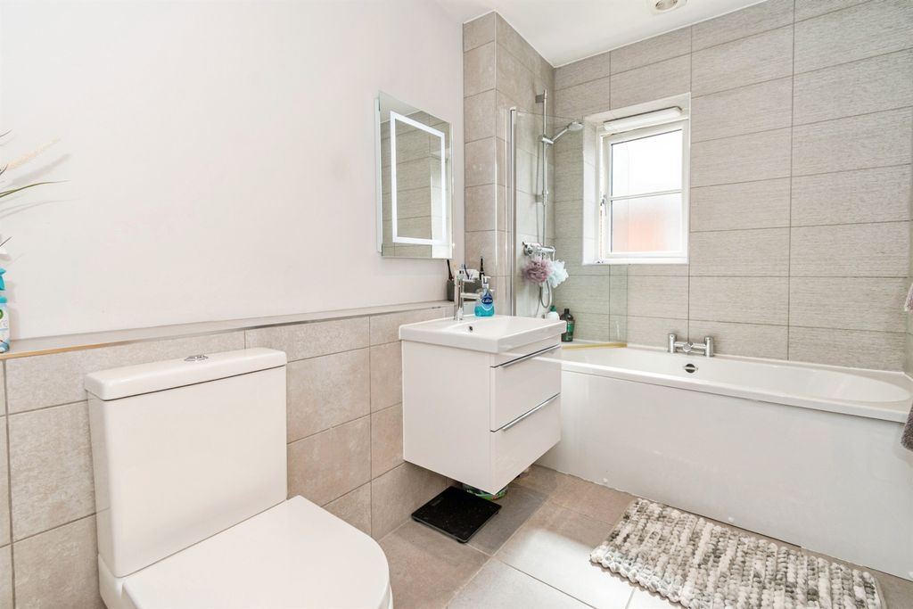 Additional image 14 of 3 bed semi-detached house for saleNursling Street, Nursling, Southampton SO16