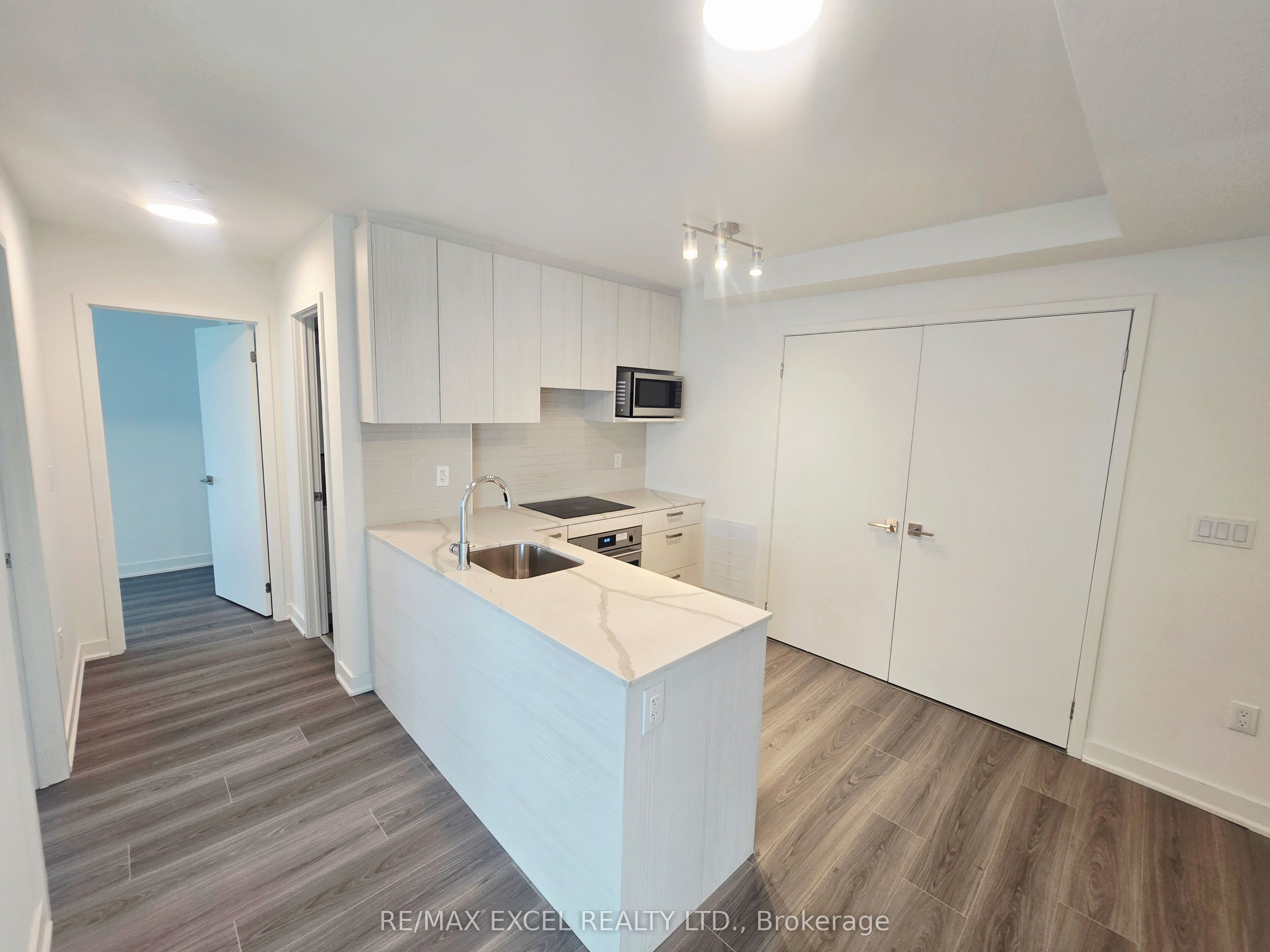Additional image 4 of 206-65 Curlew Drive, Toronto, ON, M3A 0B5