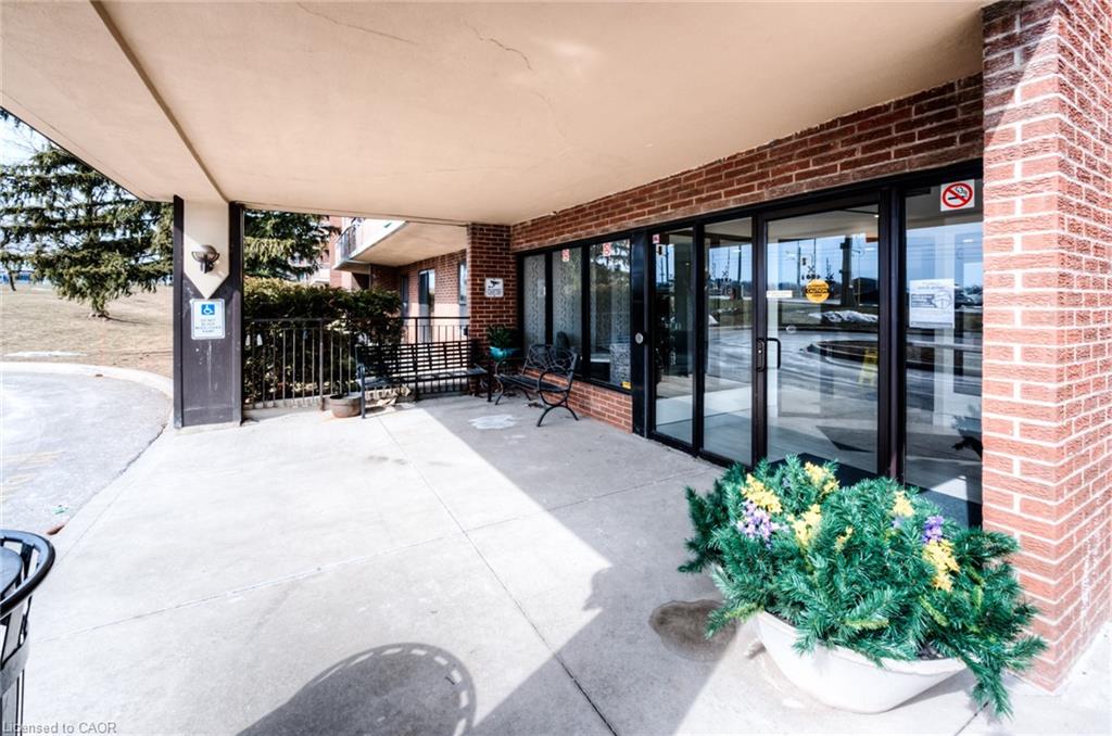 Additional image 3 of 404-1100 Courtland Avenue E, Kitchener, ON, N2C 2H9