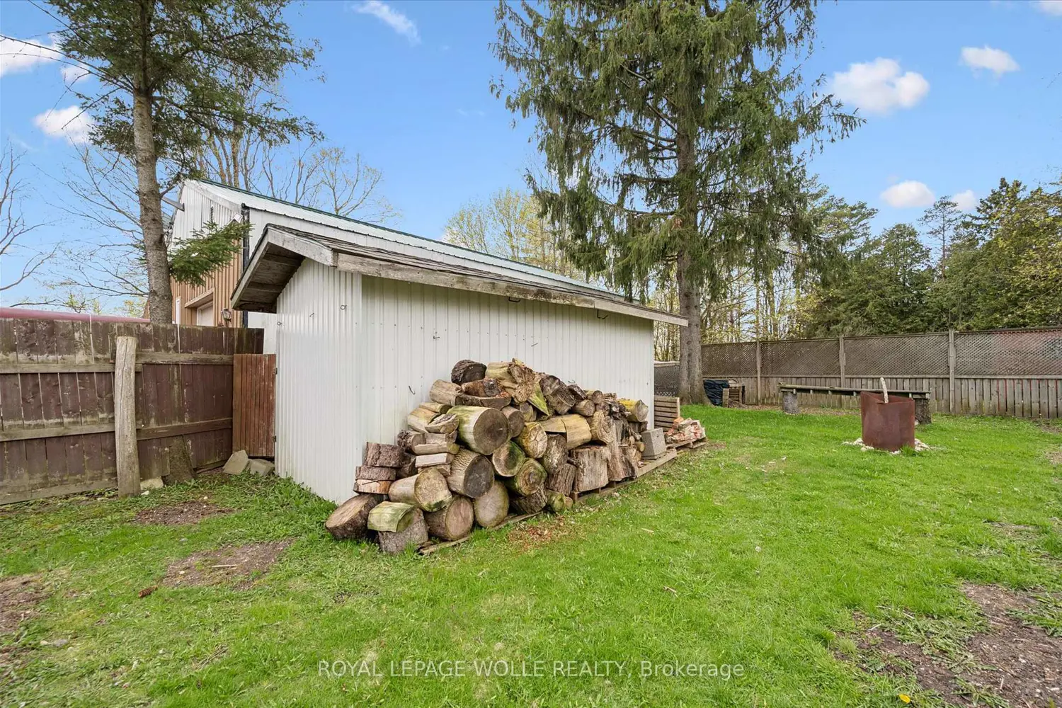 Additional image 20 of 8946 Wellington Road 16