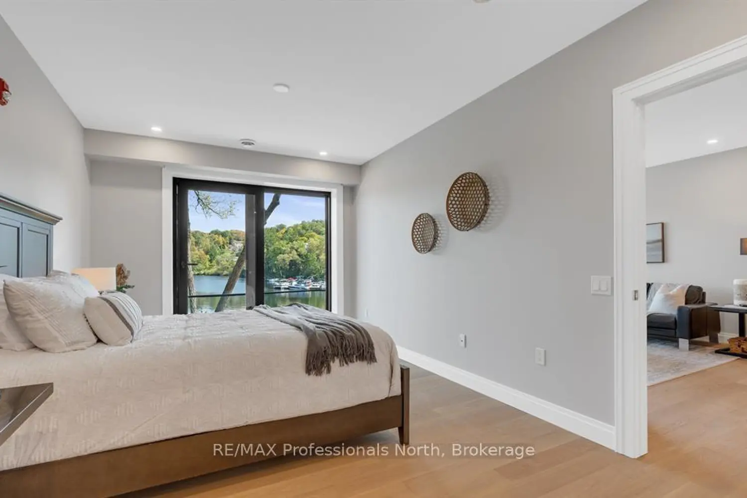 Additional image 7 of 32 Brunel Road 201