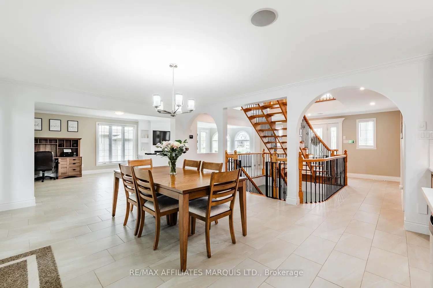 46 Chantine Drive photo 5
