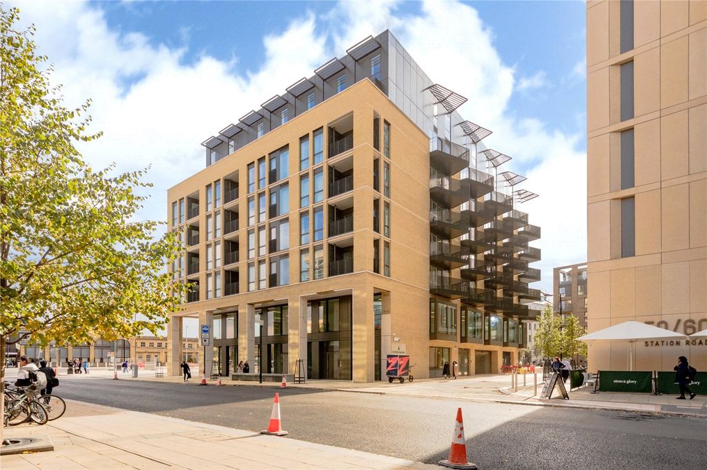 2 bed flat to rentStation Square, Cambridge, Cambridgeshire CB1
