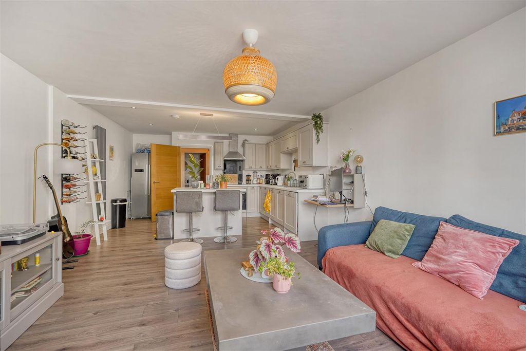 Additional image 2 of 1 bed flat for saleLears Residence, 4-6 Horsemarket, Darlington DL1