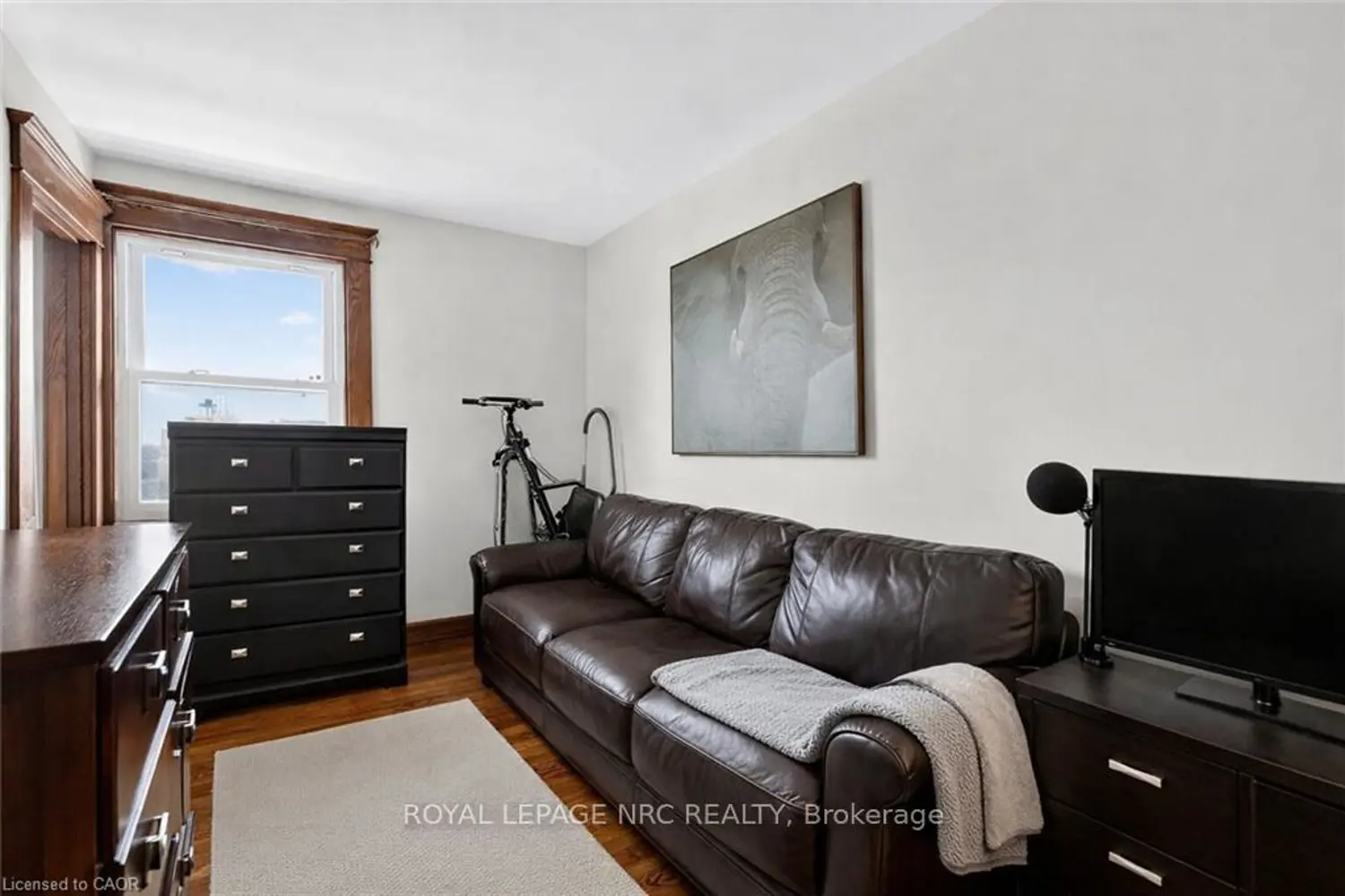 Additional image 7 of 3952 Victoria Avenue